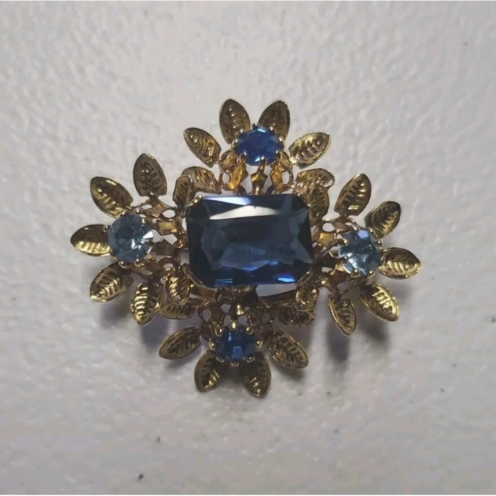 Gold Tone Blue Rhinestone Flower Cluster Brooch Made‎ In Austria